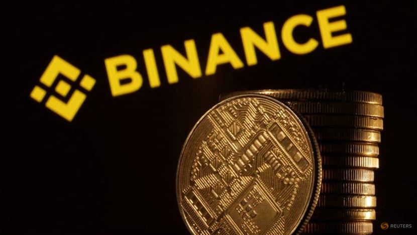 Binance pauses bitcoin withdrawals citing large volumes