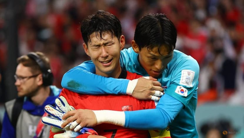 South Korea beat Portugal to squeeze into next round at World Cup