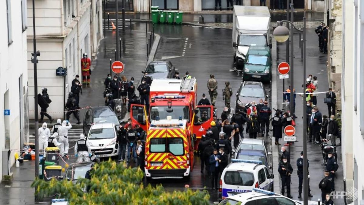 Prancis memeriksa klaim video atas serangan pisau Charlie Hebdo