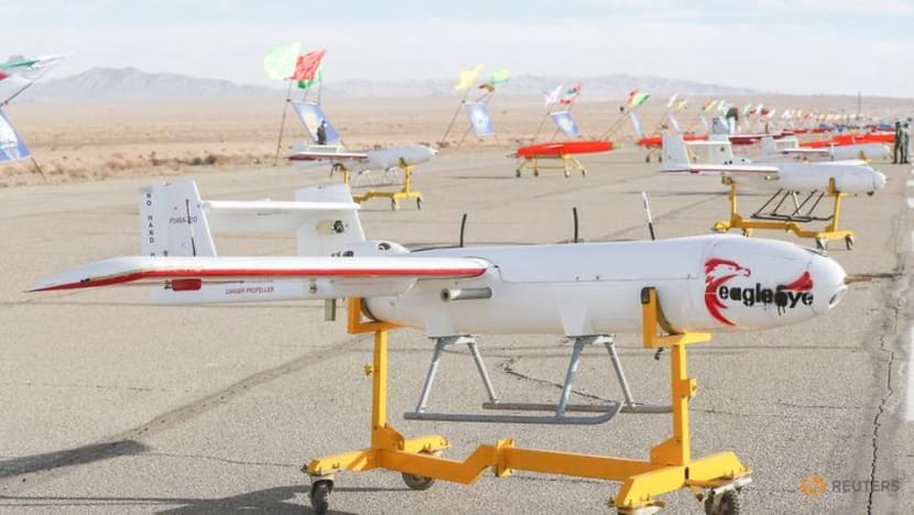 Iran tests drones in military exercise Iran tests drones in military exercise