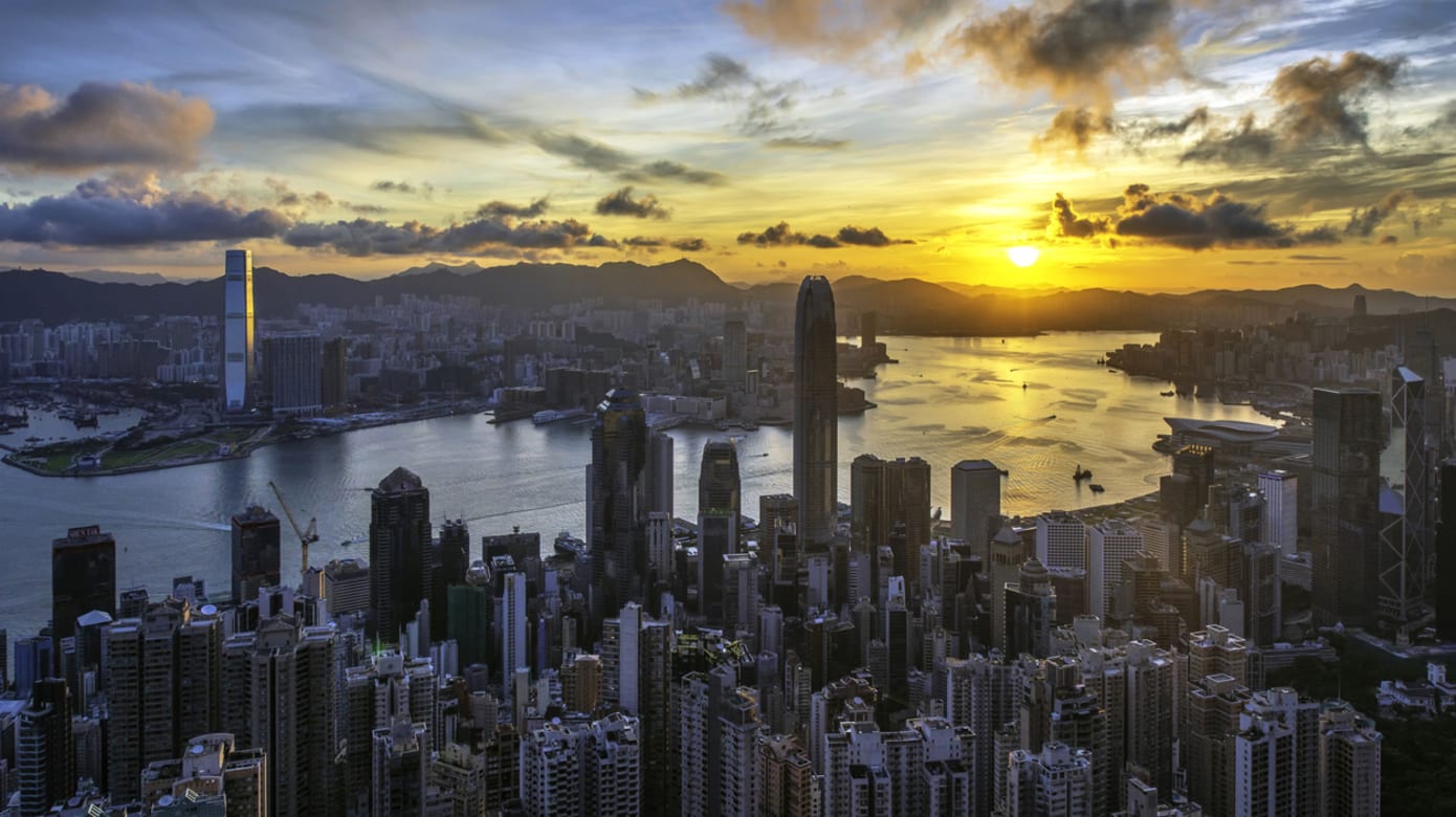 香港今年年中人口 比去年同期少12万1500人