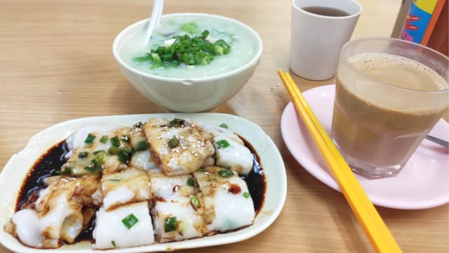【城市呼吸｜刘晓义】香港的平民食堂：街市熟食中心