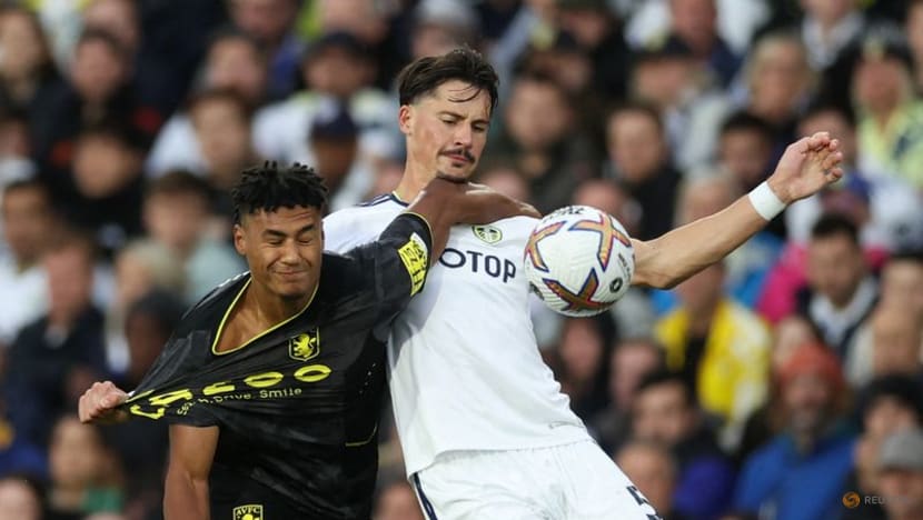 Dogged 10-man Leeds secure 0-0 home draw with Aston Villa