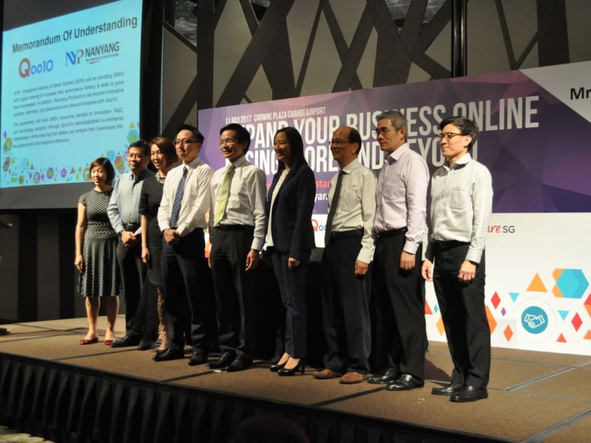 The signing of the MOU between Qoo10 Singapore and NYP’s Singapore Institute of Retail Studies on Tuesday (July 11). Photo: Qoo10 Singapore