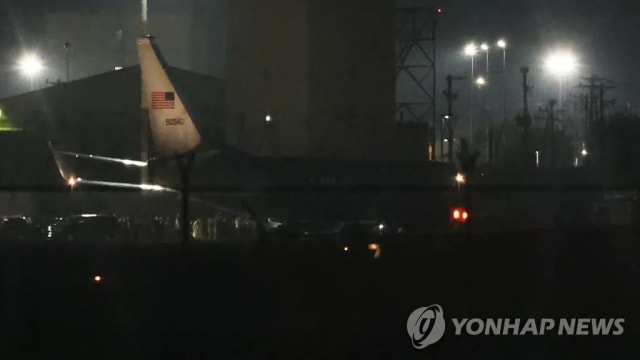 佩洛西专机飞抵韩国 总统尹锡悦休假不见面