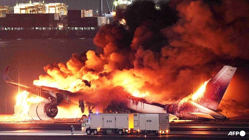 As it happened: 5 dead, 379 escape blaze after planes collide at Tokyo's Haneda  airport - CNA