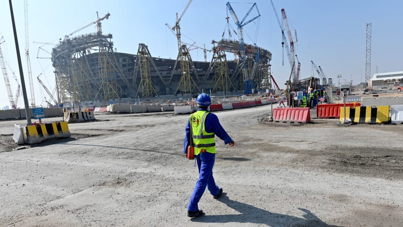 Peminat bola sepak mahu FIFA beri pampasan tebus penderitaan pekerja hijrahan di Qatar Peminat bola sepak mahu FIFA beri pampasan tebus penderitaan pekerja hijrahan di Qatar