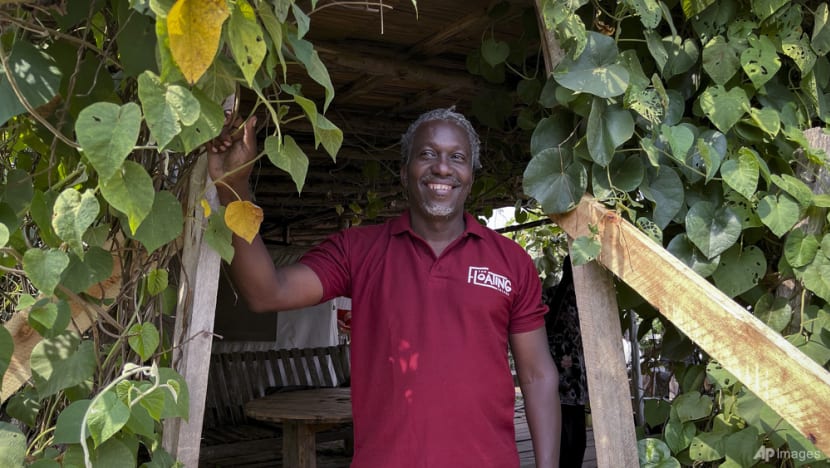 Recycling lake litter, Ugandan makes innovative tourist boat Recycling lake litter, Ugandan makes innovative tourist boat