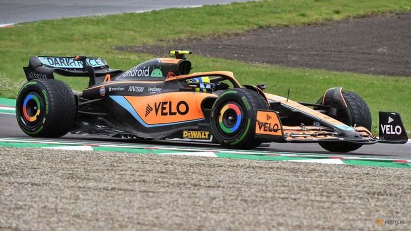 F1 teams strip off the paint to go faster