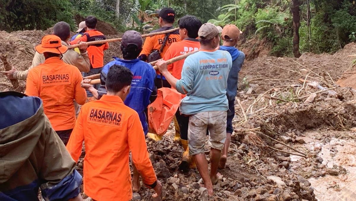 19 dead, 2 missing after Indonesia landslide - TODAY