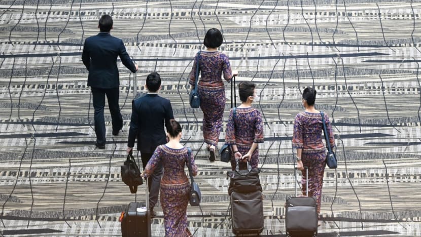 Two Singapore Airlines cabin crew members assaulted near hotel in Melbourne Two Singapore Airlines cabin crew members assaulted near hotel in Melbourne