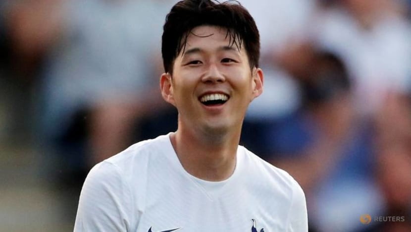 Soccer-Son signs new Tottenham deal until 2025 Soccer-Son signs new Tottenham deal until 2025