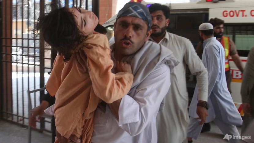 Polio vaccine fears spread panic in Pakistan Polio vaccine fears spread panic in Pakistan
