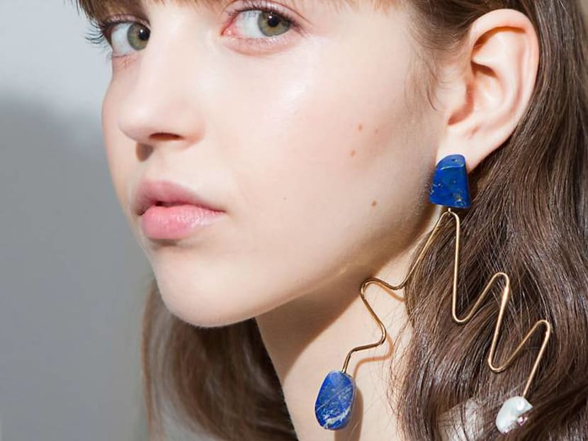 Essential sales beauty earrings