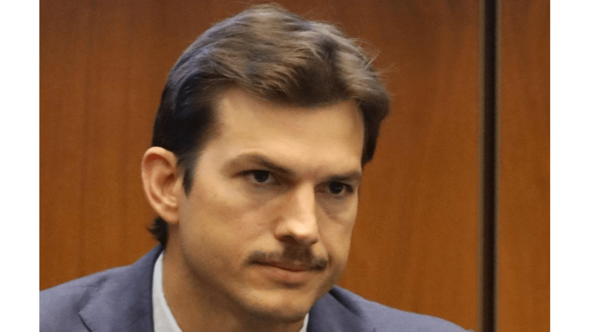 Ashton Kutcher's moustache mixup 8days