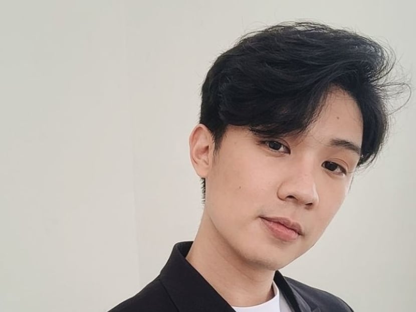 Actor Chen Yixi gets in road accident, says other driver didn't stop Actor Chen Yixi gets in road accident, says other driver didn't stop