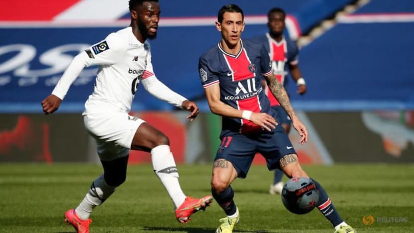 Soccer-David on target as Lille move top with PSG win Soccer-David on target as Lille move top with PSG win