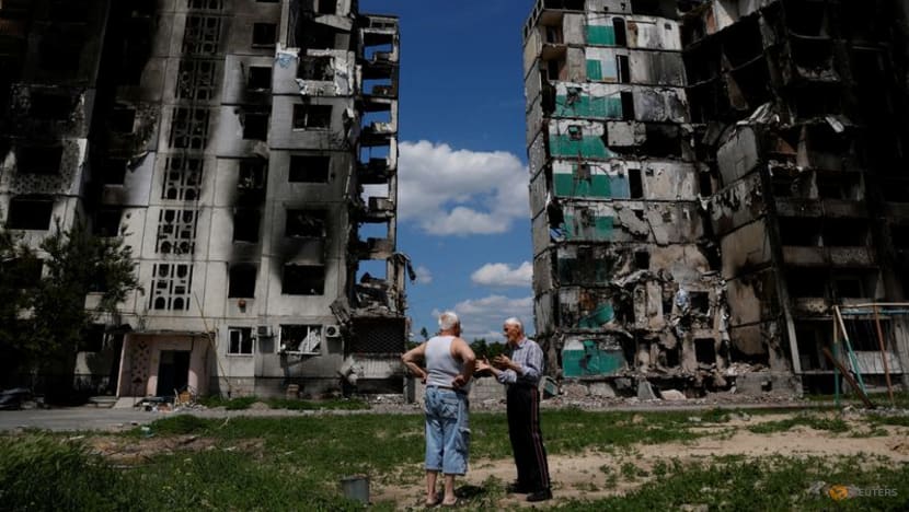 Two districts of Kyiv rocked by blasts from Russian missiles, Ukraine says Two districts of Kyiv rocked by blasts from Russian missiles, Ukraine says