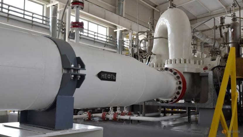 Exclusive-Kazakhstan to start oil sales via Azeri pipeline to bypass Russia Exclusive-Kazakhstan to start oil sales via Azeri pipeline to bypass Russia