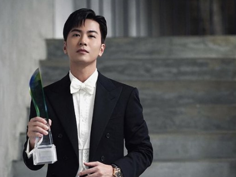 Xu Bin Wins 4 Awards In 4 Days; Hosting A Dinner Tomorrow To Thank 150 Lucky Fans Xu Bin Wins 4 Awards In 4 Days; Hosting A Dinner Tomorrow To Thank 150 Lucky Fans