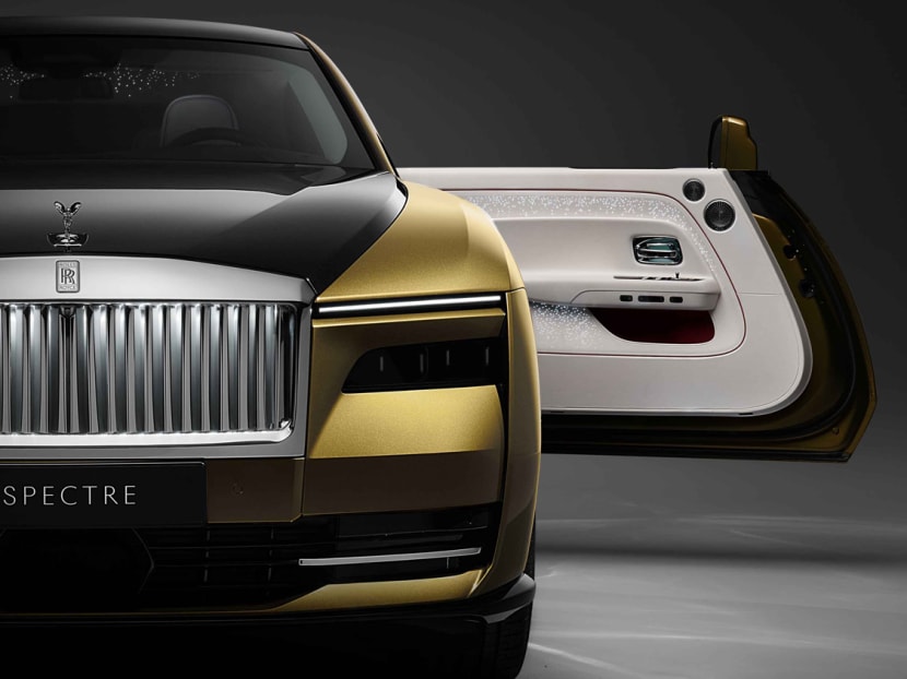 RollsRoyce Spectre First electric car unveiled for British carmaker