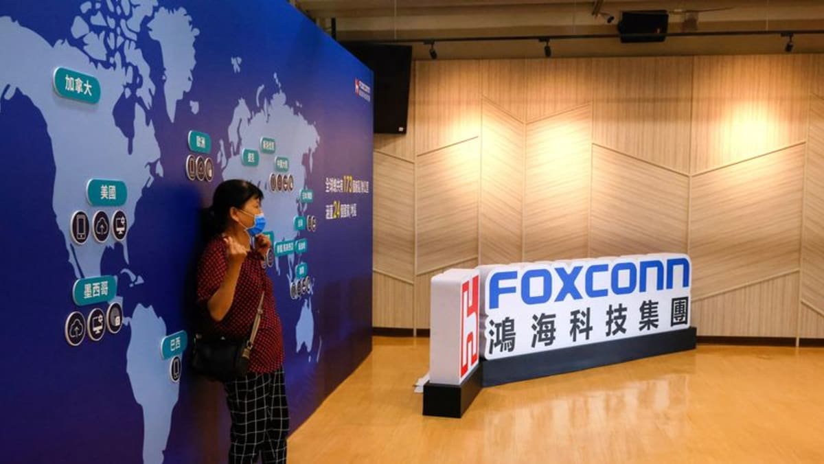 Foxconn melihat AI mendorong permintaan yang kuat untuk server, namun setahun penuh akan datar