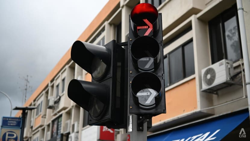 The 'risk-based approach' to installing red-amber-green arrows at discretionary right-turn junctions