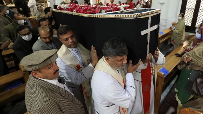 Priest's killing in Pakistan reignites fear in Christian community Priest's killing in Pakistan reignites fear in Christian community
