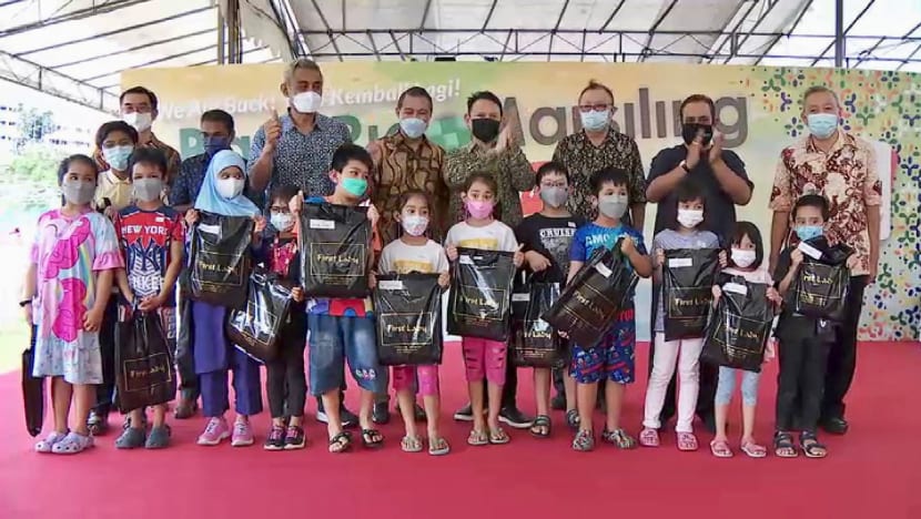 Lebih dua kali ganda jumlah keluarga akan dibantu menerusi program ComLink Marsiling yang diperluas Lebih dua kali ganda jumlah keluarga akan dibantu menerusi program ComLink Marsiling yang diperluas