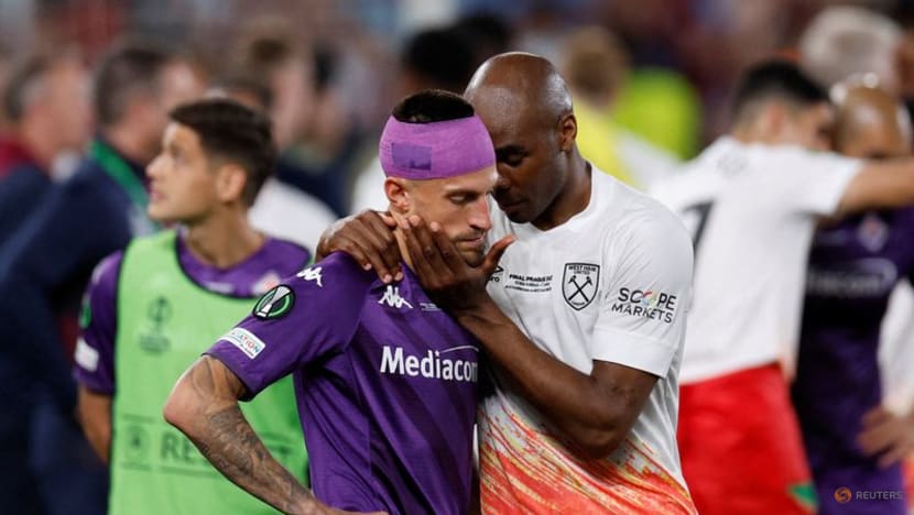 West Ham, Fiorentina condemn fan behaviour after Biraghi hit by cup