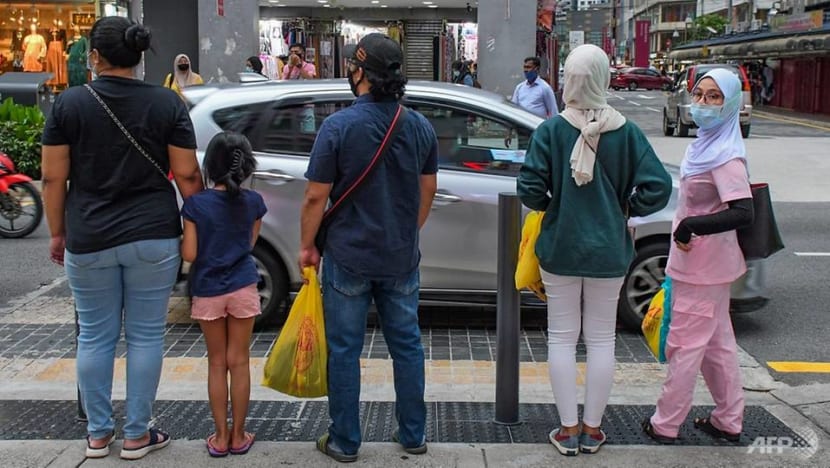Malaysians allowed to travel to hometowns for Hari Raya Haji, reminded to observe COVID-19 guidelines Malaysians allowed to travel to hometowns for Hari Raya Haji, reminded to observe COVID-19 guidelines