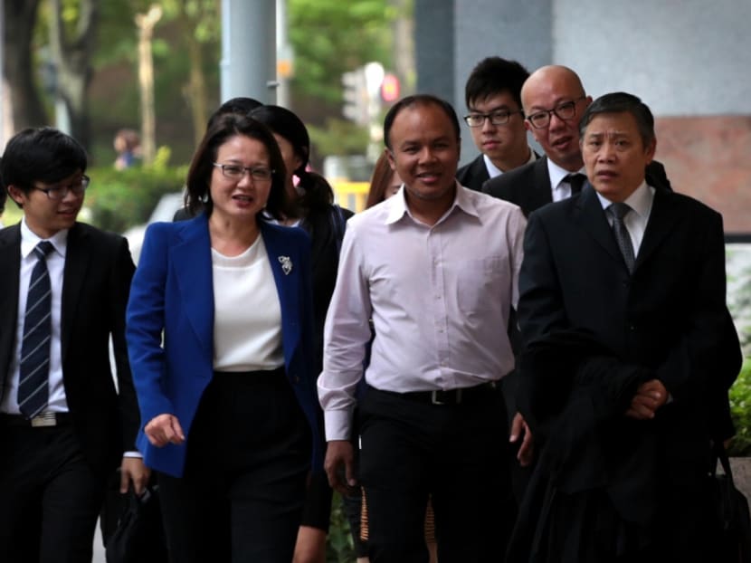 AHPETC chairman Sylvia Lim and Muhd Faisal enter the Supreme Court on May 4, 2015. Photo: Jason Quah