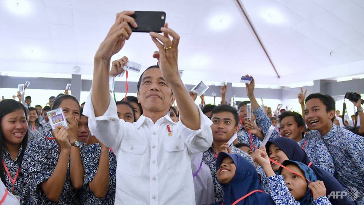 Komentar: Rakyat Indonesia ingin konfirmasi demokrasi, bukan masa jabatan ketiga untuk Joko Widodo