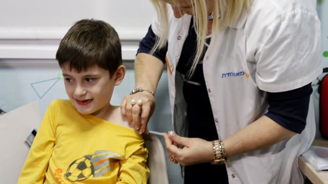 以色列开始为孩童接种冠病疫苗