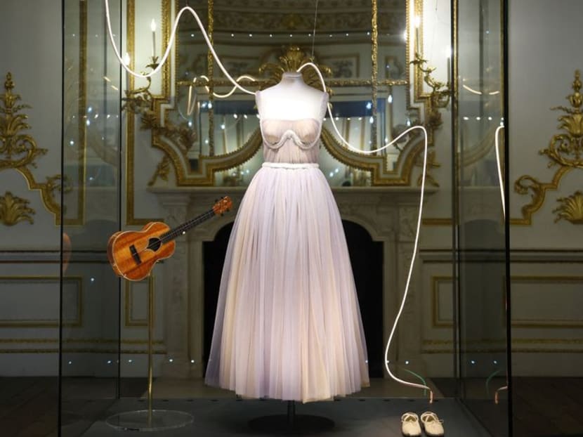 Taylor Swift lends personal items to UK's V&A for museum 'journey'