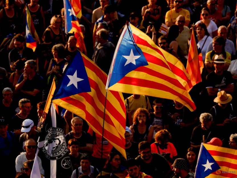 Thousands mark Catalonia Day as regional parties become Spain's kingmakers