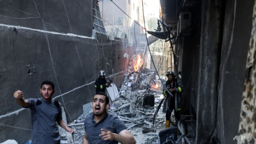Israel strikes kill top Gaza militant, triggering rocket barrage Israel strikes kill top Gaza militant, triggering rocket barrage