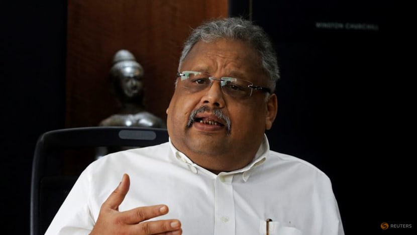 Rakesh Jhunjhunwala, "India's Warren Buffet", dies at 62 Rakesh Jhunjhunwala, "India's Warren Buffet", dies at 62