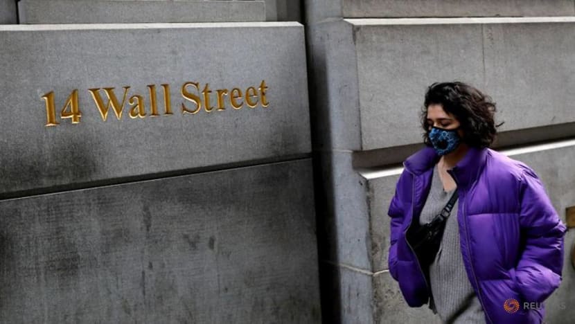 Dow falls 8.7% as US stocks face another rout Dow falls 8.7% as US stocks face another rout