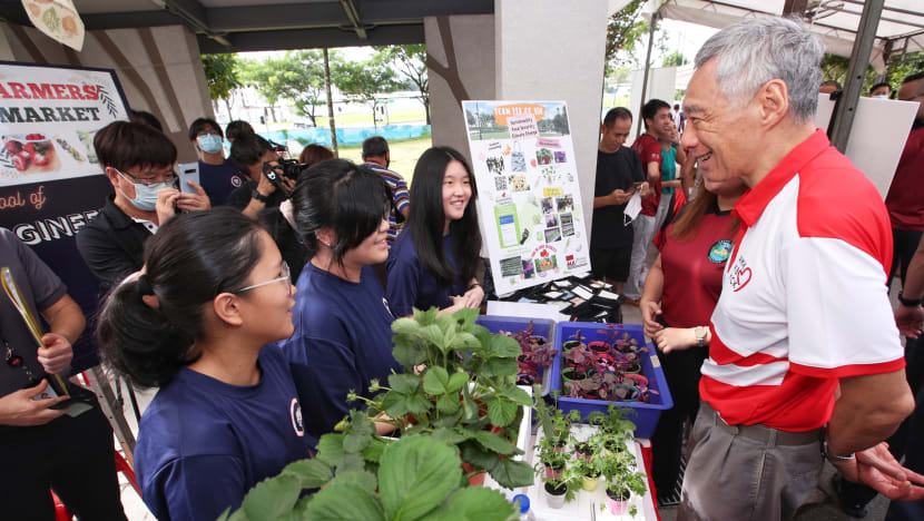 Sekitar 500 penduduk Yio Chu Kang timba ilmu tentang gaya hidup mesra alam Sekitar 500 penduduk Yio Chu Kang timba ilmu tentang gaya hidup mesra alam