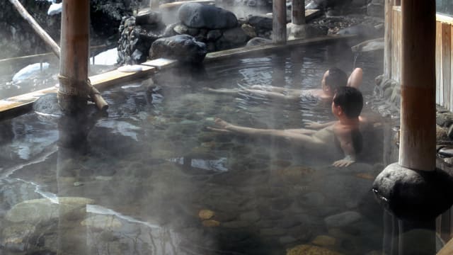 日本青森县温泉村镇水温下降 原因不明