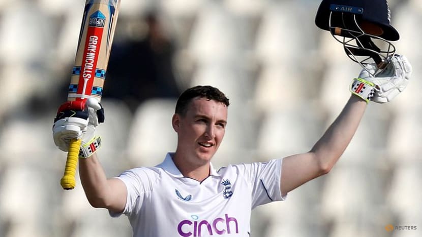 England all out for 275, Pakistan chase 355 England all out for 275, Pakistan chase 355