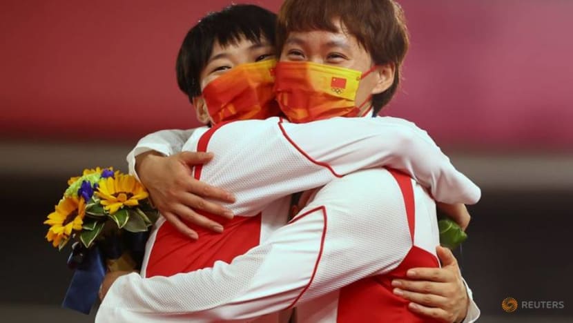 Olympics-Cycling-China claim women's team sprint gold