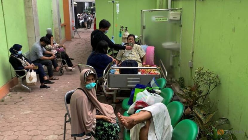 COVID-19: Indonesia ramps up oxygen output after dozens die amid scarcity COVID-19: Indonesia ramps up oxygen output after dozens die amid scarcity