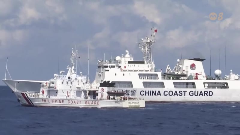 焦点 | 南中国海不平静 中菲海警船险碰撞