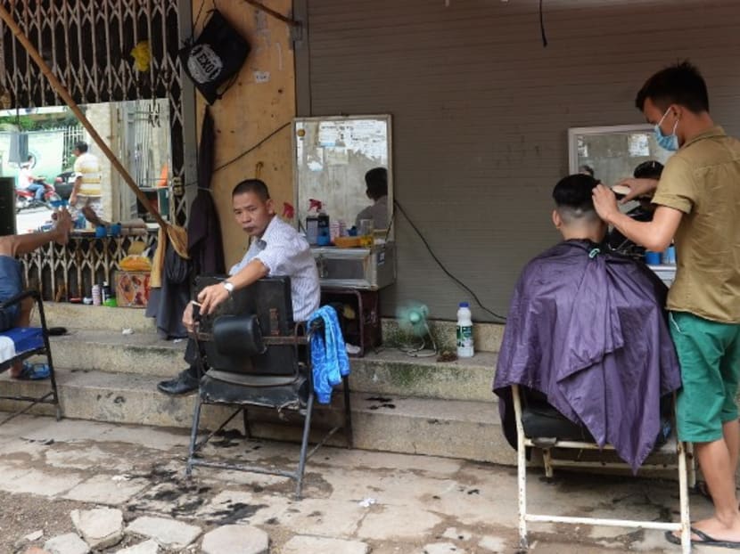 Hanoi's barbers