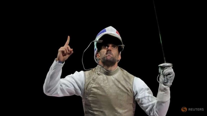 Olympics-Fencing-France wins gold in men's team foil Olympics-Fencing-France wins gold in men's team foil