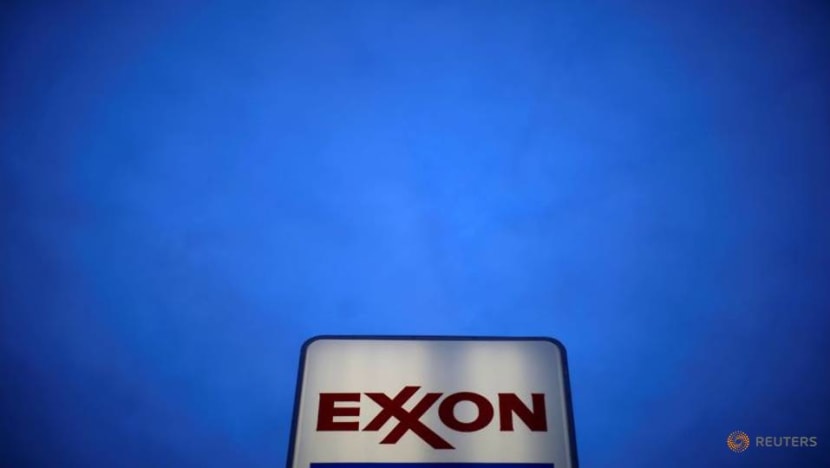 Exxon Beaumont, Texas, union to ask for talks over planned 401k change Exxon Beaumont, Texas, union to ask for talks over planned 401k change