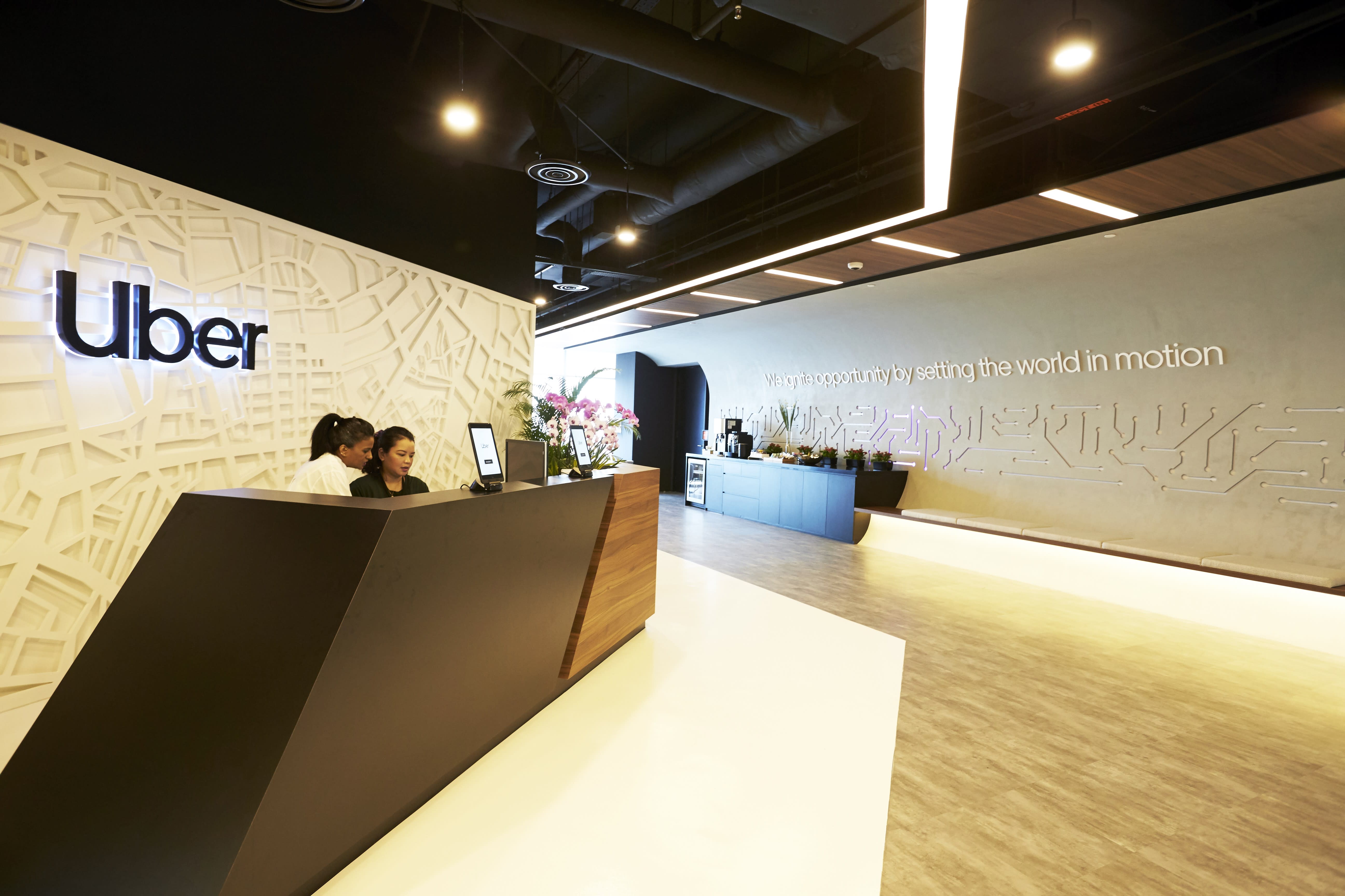 Uber Hasn’t Really Left S’pore. In Fact, It’s Just Moved Into A Brand New Office. But Why? Uber Hasn’t Really Left S’pore. In Fact, It’s Just Moved Into A Brand New Office. But Why?