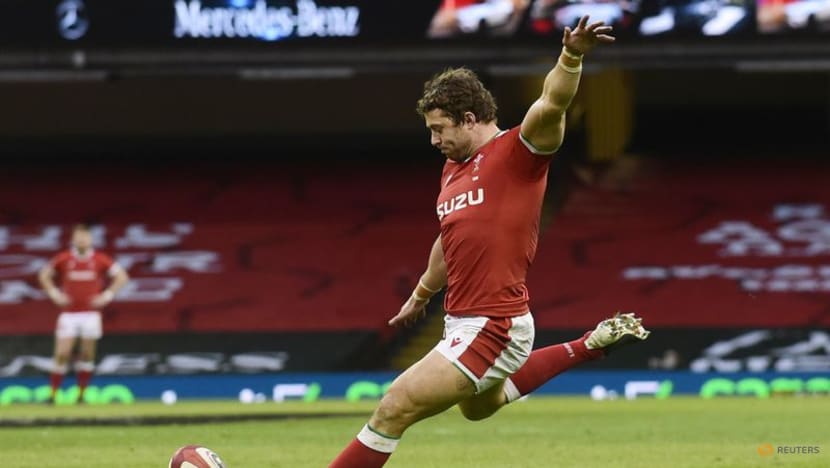 Unlucky Halfpenny forced out of Wales team to face Ireland